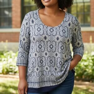 Rose & Olive Medallion Tunic Womens Size 2X Light Blue Black Chiffon Hem Top